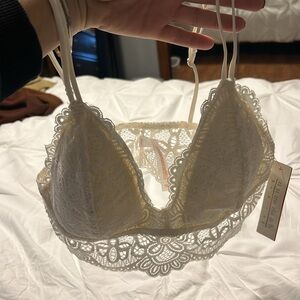 NWT Small bra bandeaus